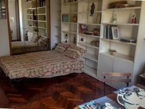 LUMINOSA VISTA PIRAMIDE