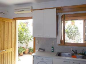 Lovely Apartment for 6Ppl , 2 BDRM , in Naxos , private patio