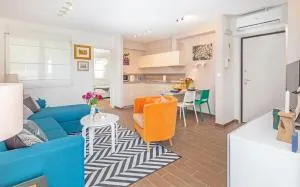 RozART - river marina apartment with free parking - 特雷比涅