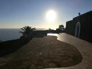 DAMMUSI IL CARRUBO - Scauri