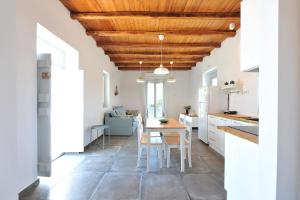 Kalivitis Boutique House Milos Greece