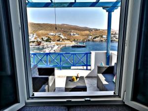 Fantastic View Kythnos suites & studios Kythnos Greece