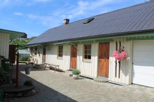 Posti Holiday Home