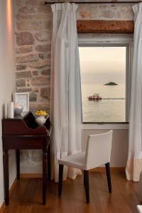 One-Bedroom Apartment with Terrace and Sea View room in Angelo d'Oro Apartment Monte