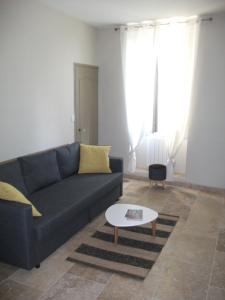 Appartements ST REMY DE PROVENCE PROCHE CENTRE VILLE - Parking prive : photos des chambres