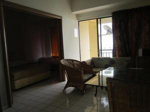Paradise Lagoon Apartment