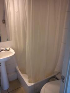 Frente al parque (Solo mujeres)