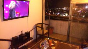 Frente al parque (Solo mujeres)