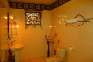 Asian Jewel Boutique Hotel