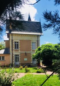 Le Manoir Sequoia