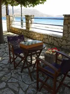 Holiday Tolofona Beach - Douviá