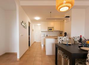 Paraiso Pool and Sea Views