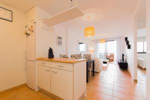 Paraiso Pool and Sea Views