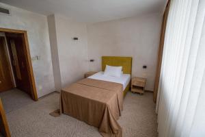 Single Room room in Terra Europe Brontes Hotel