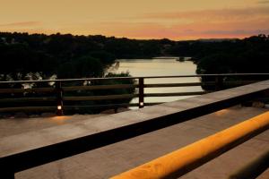 LAS CABAÑAS DEL LAGO incluye acceso piscina Las 2 columnas