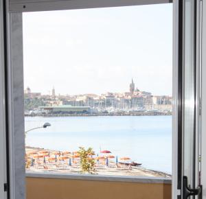 Studio Apartment with Sea View - Split Level