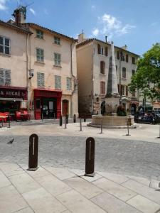 Appartements Charmant T2 dans le vieux centre de La Valette du Var : photos des chambres