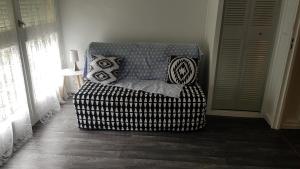 STUDIO en face de la forêt de FONTAINEBLEAU