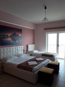 Hotel Odhisea Qeparo