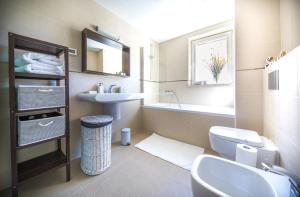 Beachfront Luxury Complex 2BD Sunset Apartment