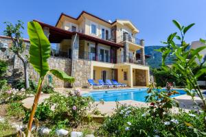 Kilic- 5 Bedroom Holiday Villa in Hisaronu