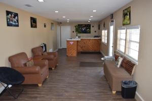 Albany Inn & RV Campground