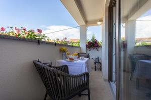 Relax Village Home Mare