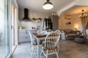 Relax Village Home Mare