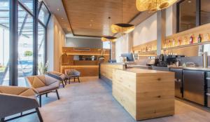 4 star Отель Heuboden Hotel Heu.Loft Freiburg Умкирх Германия