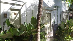 Studio O - Two-Floor Studio, Walk to the Beach