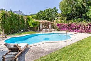 Chata Mallorca Beautiful Villa with pool in Puigpunyent Puigpunyent Španělsko