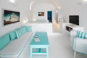 Dreams Luxury Suites Santorini Greece