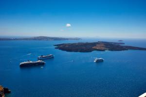 Dreams Luxury Suites Santorini Greece