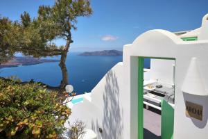 Dreams Luxury Suites Santorini Greece