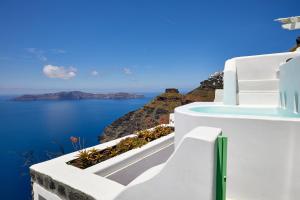 Dreams Luxury Suites Santorini Greece