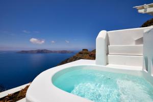 Dreams Luxury Suites Santorini Greece