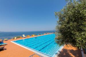 4 star viesnīca Hotel Bahamas Saranda Albānija