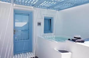 Dreams Luxury Suites Santorini Greece