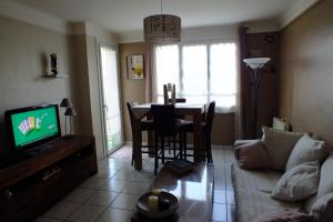 F3 avec parking le dauphin