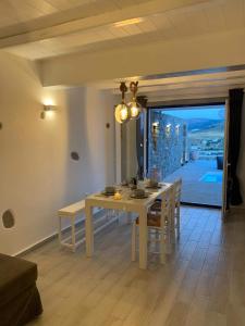 PARIAN WHITE LUXURY APARTMENTS Paros Greece