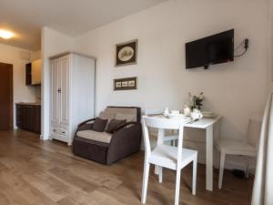 VacationClub – Aquamarina Apartament C-19