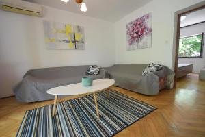 Apartments Jadanec 