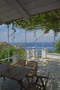 MARE VISTA - Karavostamo