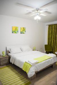 Spacious and cozy 3BD+Terrace Couples Apartment