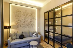 E13 - Elegant Apartment