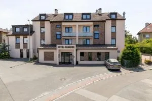 Hotel Kanarek - Dolní Měcholupy