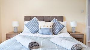 Garden - Off Road Parking - Smart TV in Each Room