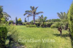Marlin Beach Front Luxury Villa - 4 Bedrooms
