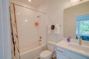 2 Rooftops Movie theater 20 guests - Luxury Downtown views 2 miles from Broadway