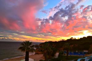 Borda d`Água, Praia da Oura
